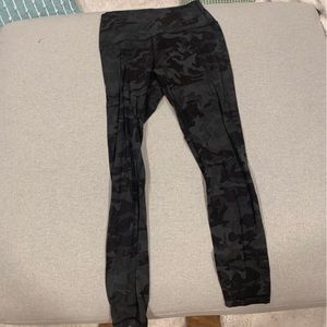 Align green camo leggings